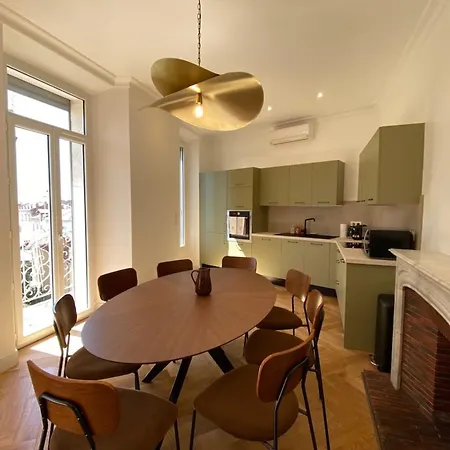Lägenhet New In Forville With Balcony *