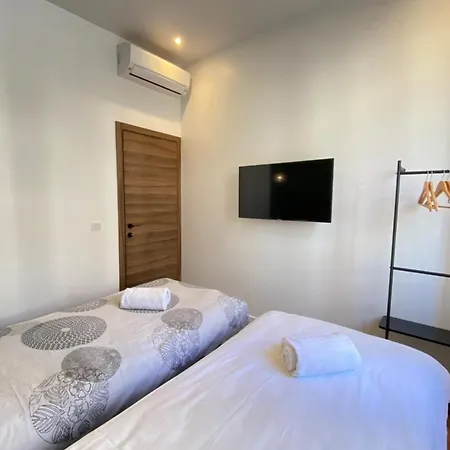 דירה New In Forville With Balcony קאן