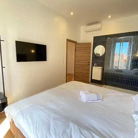 New In Forville With Balcony Lägenhet